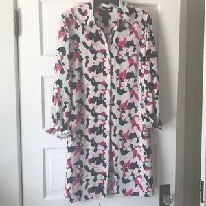 Cute long button up top!